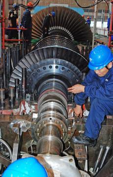 專業守護，安全無憂 工人檢修與普通機械設備安裝服務解析