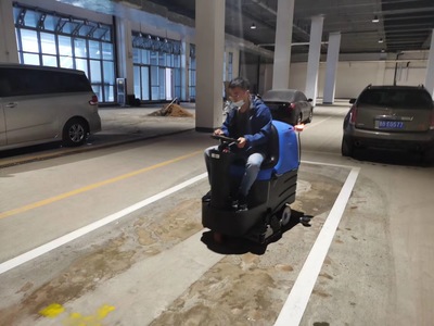 工廠自動洗地機多少錢一臺?